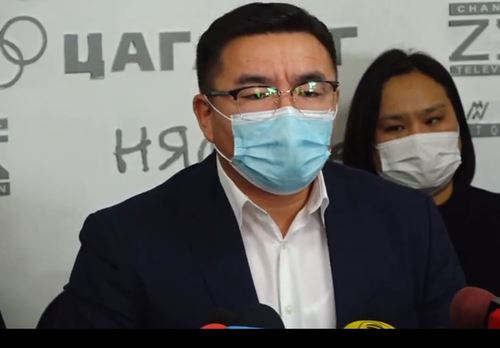 ШУУД: “Хятад ажилчид нууцаар орж ирж байна”